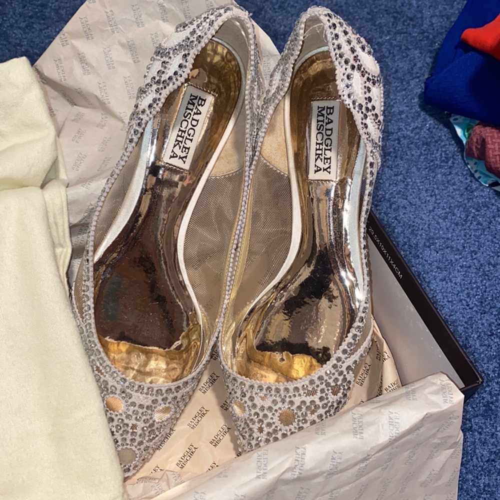 Badgley Mischka Flats